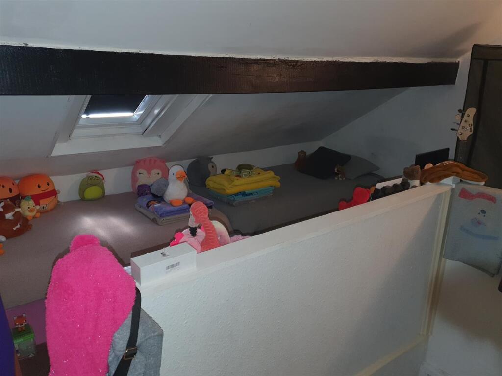 ATTIC ROOM