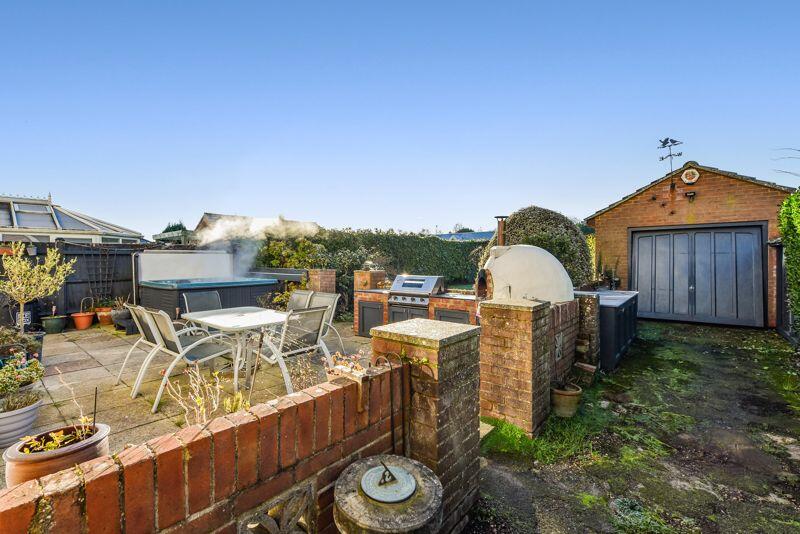 Garden &amp; Garage 