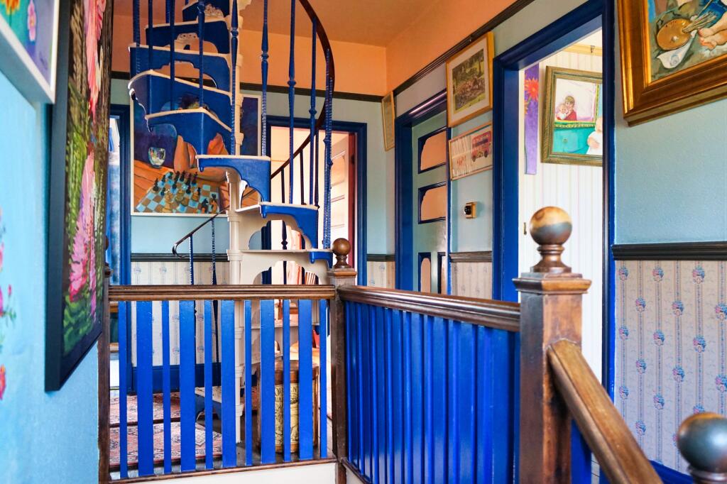 First Floor Galleried Landing