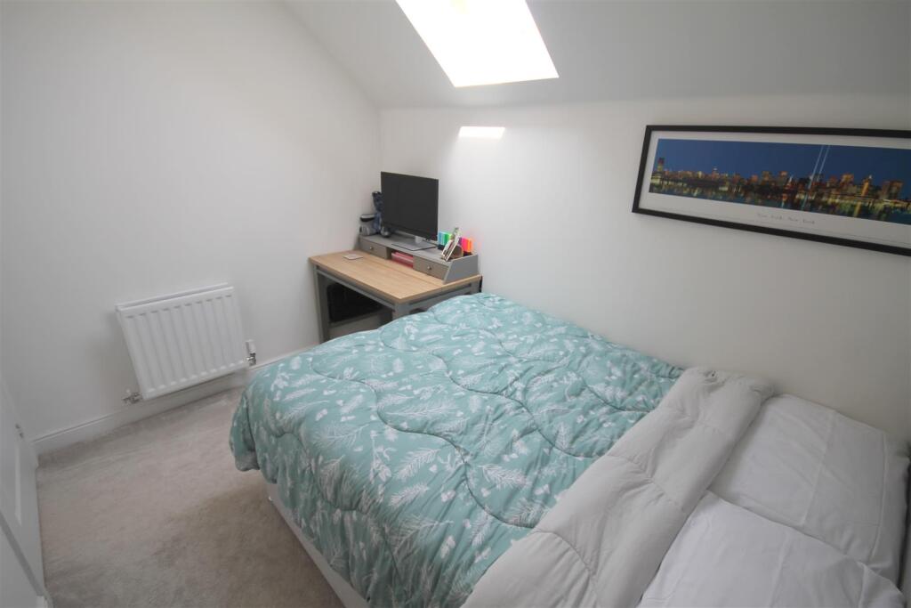 JW Bedroom 2ii.JPG