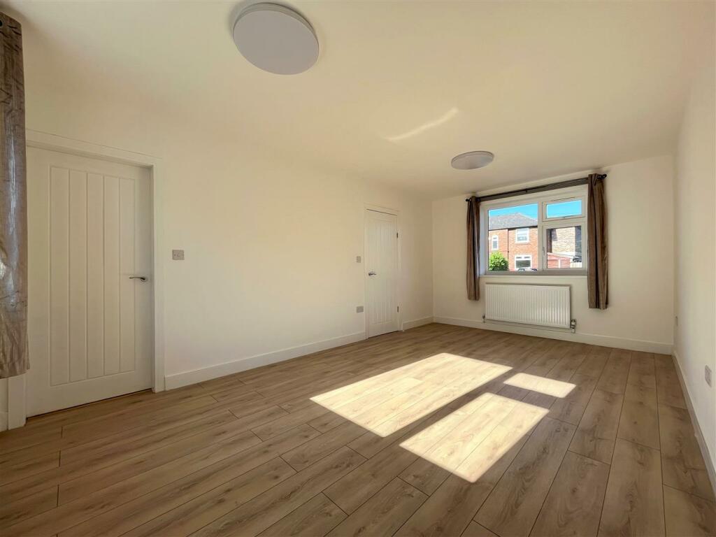 Living Room Aspect 2