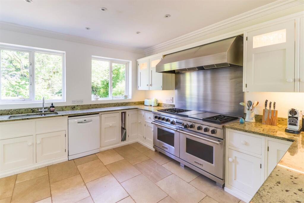 Kitchen 1.11.jpg