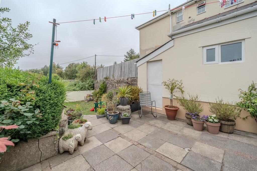 14 Clifton Terrace-24.jpg