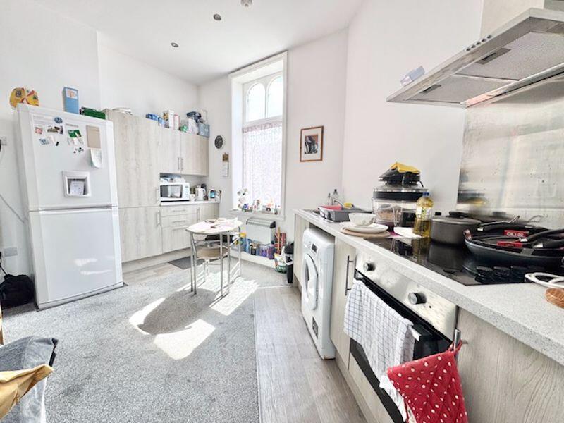 Kitchen dining area