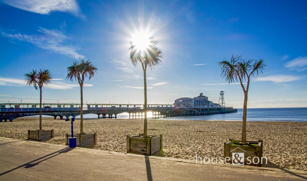 Bournemouth-Pier-...