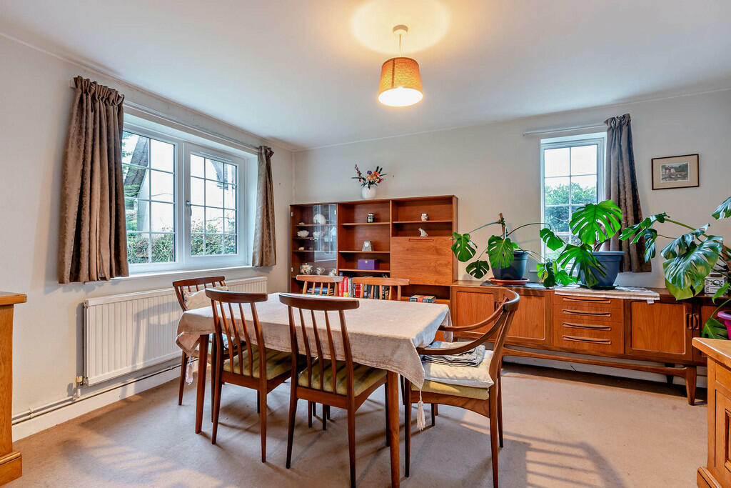 8623199-interior0...