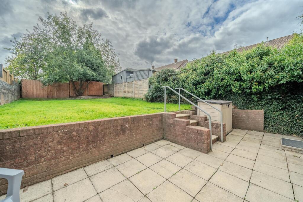 57 Mynydd Maen Road-2.jpg