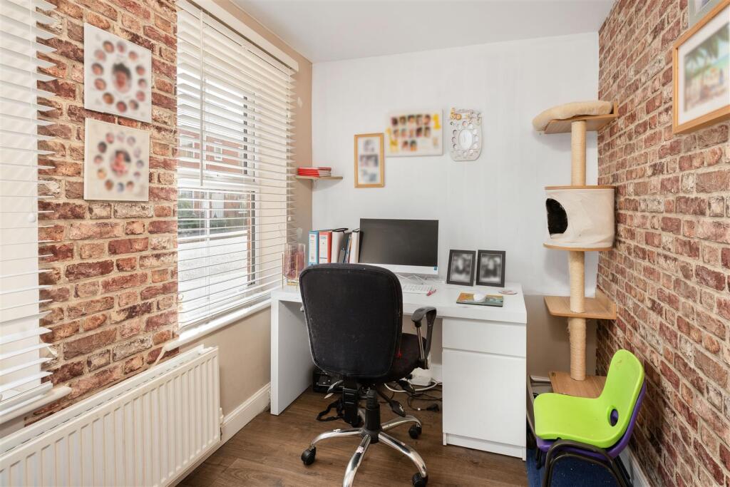 79 Hobby Road, Bodicote-12.jpg
