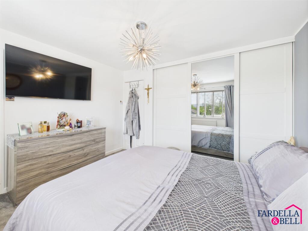 Master Bedroom with En-Suite