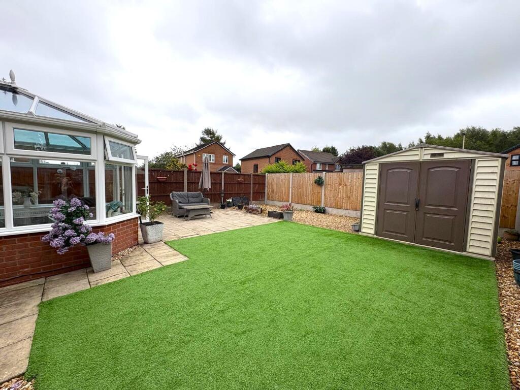 REAR GARDEN 2