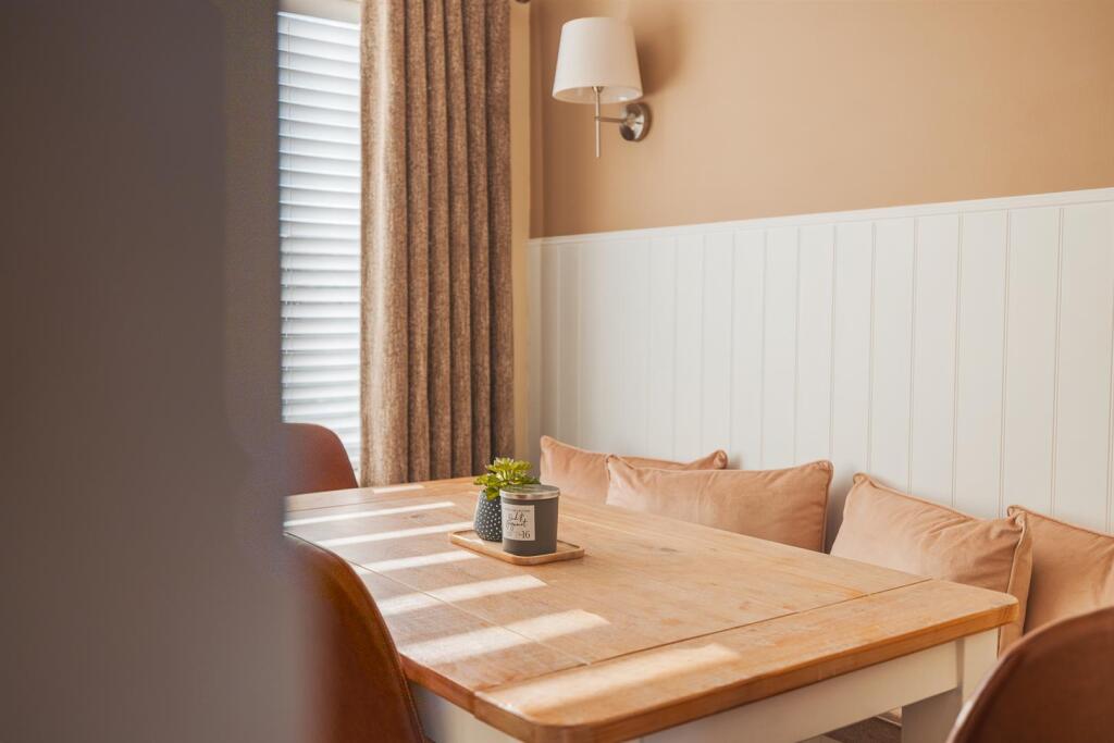 6 Greenfields Close-29.jpg