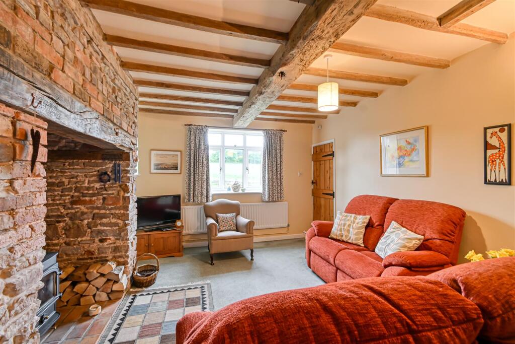 1 Netchwood Manor Cottage-06.jpg