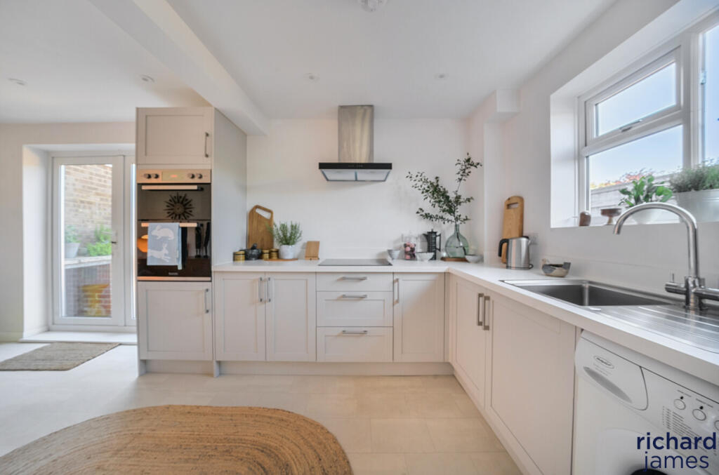 f199cc52d43e490d9f14debb48f8d57f