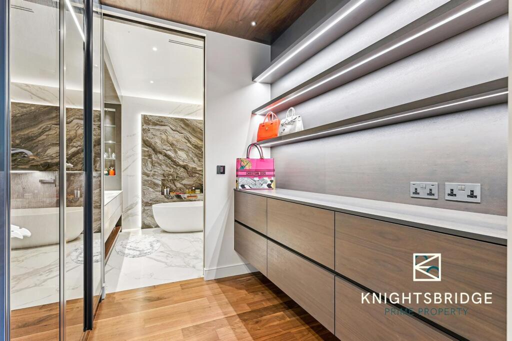 Flat G, 8 Ennismore Gardens (5).jpg