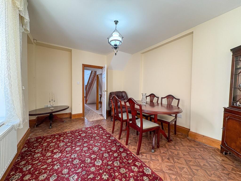 Middle Reception Room