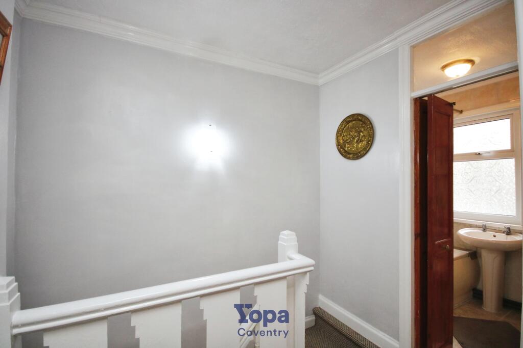 0266b41f-First 20Floor 20Landing.JPG
