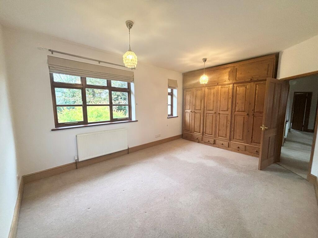 Bedroom 1.jpeg
