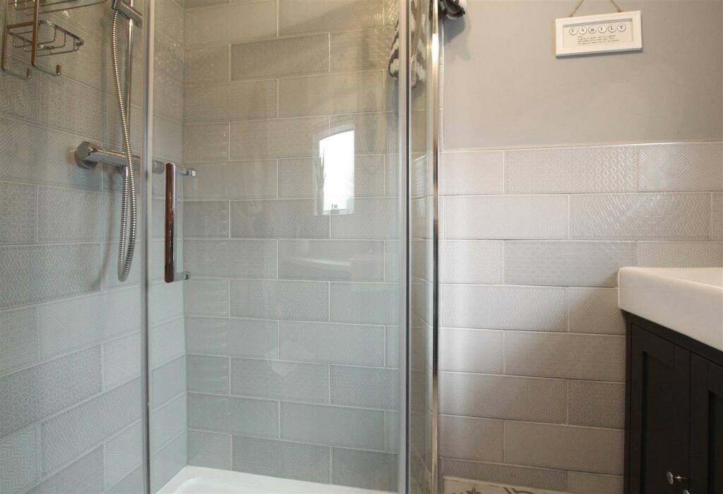 Shower-room2-.jpg