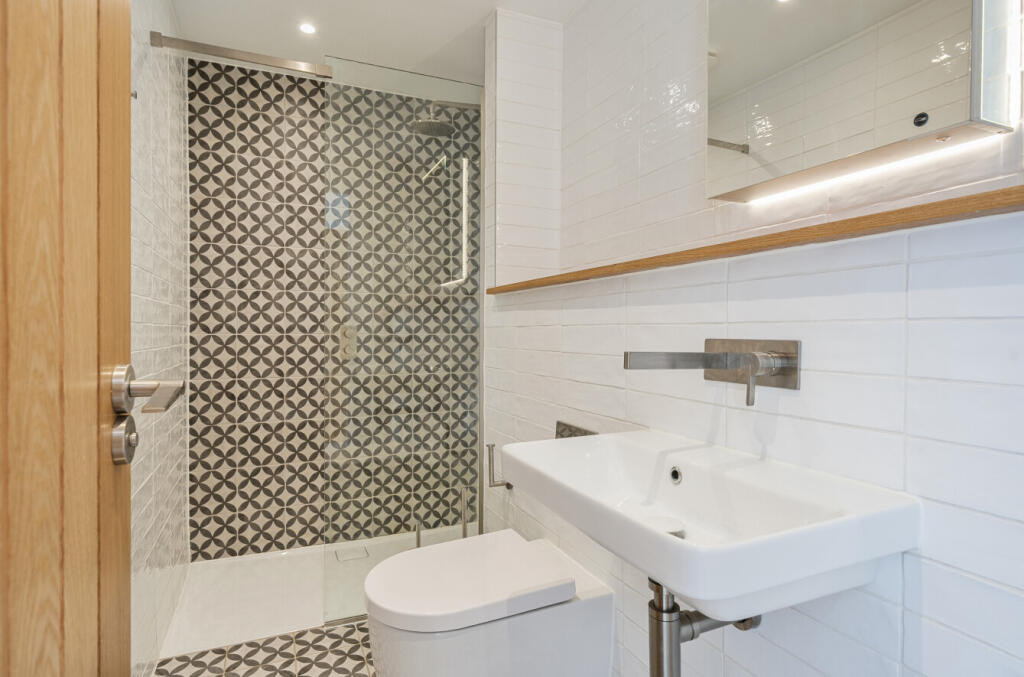 1315342-3-685ab46...