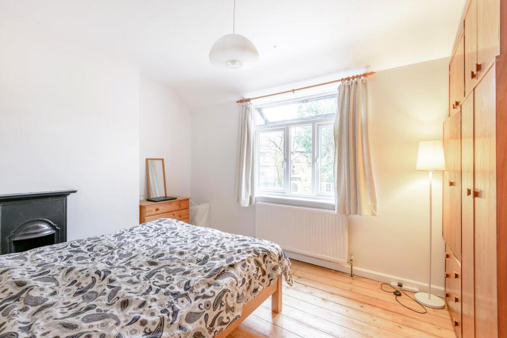 8402556-interior13-800.jpg