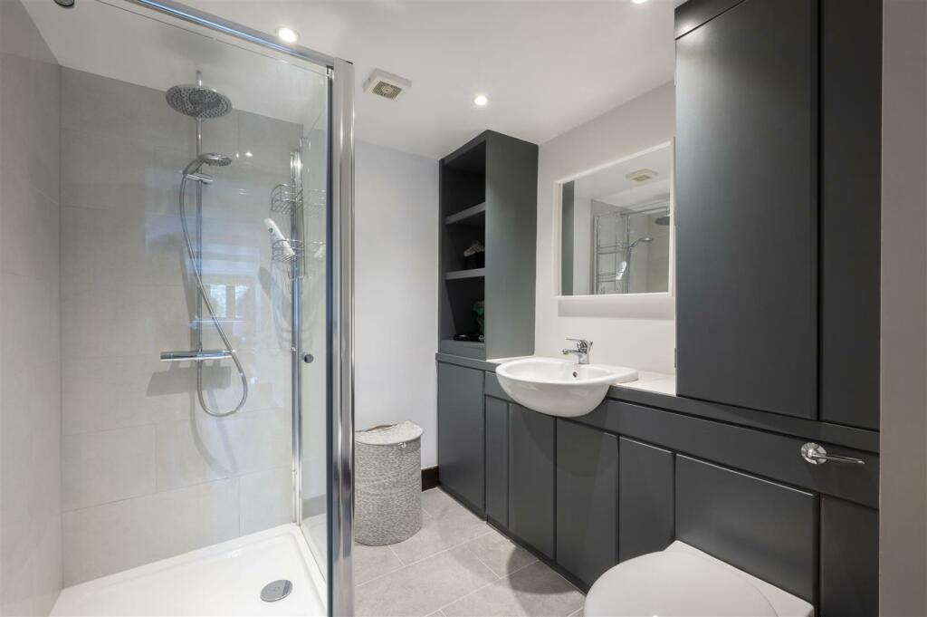 30 Cottenham Park Road,56.jpg