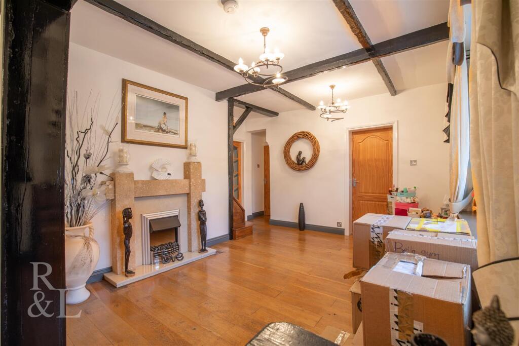 26 Lloyd Hill (32).jpg