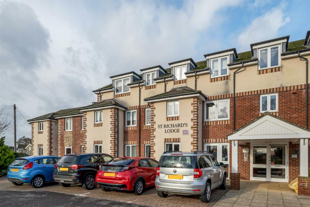 St Richard's Lodge (2).jpg
