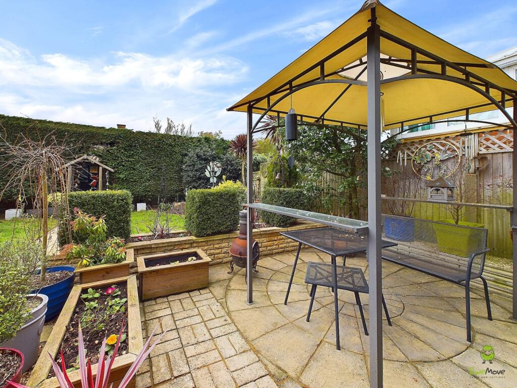 CAM04399G0-PR0029-STILL028