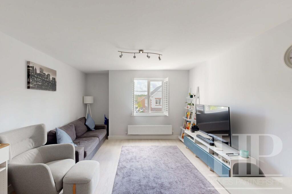 Lounge/dining/kitchen area