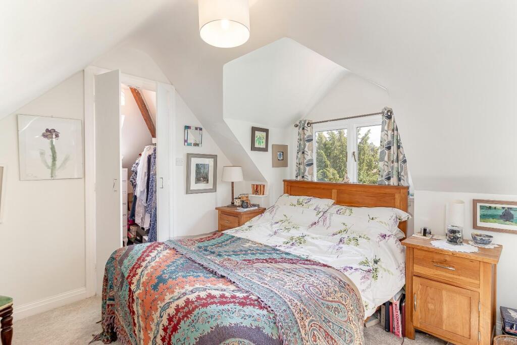 Bedroom 4.jpg