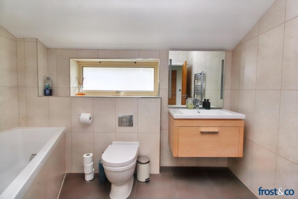 Master En-Suite.