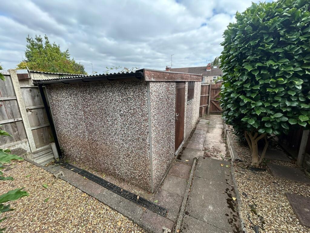 Garden / Garage