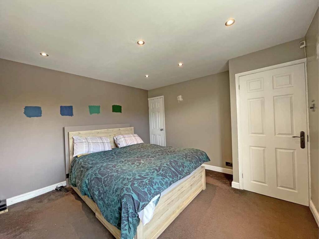 Erlstoke Close 36 - Bed 1.jpg