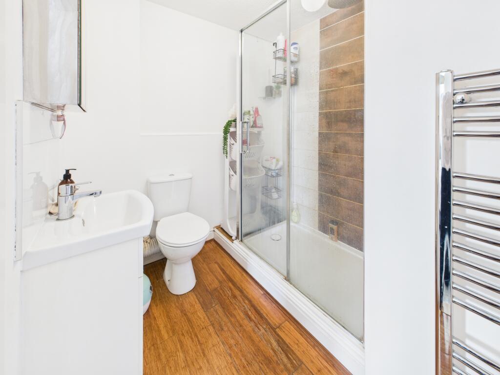 Jack &amp; Jill En suite