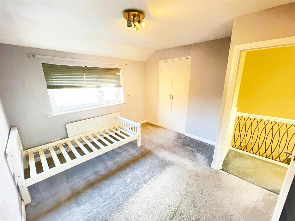 Bedroom1 .JPG