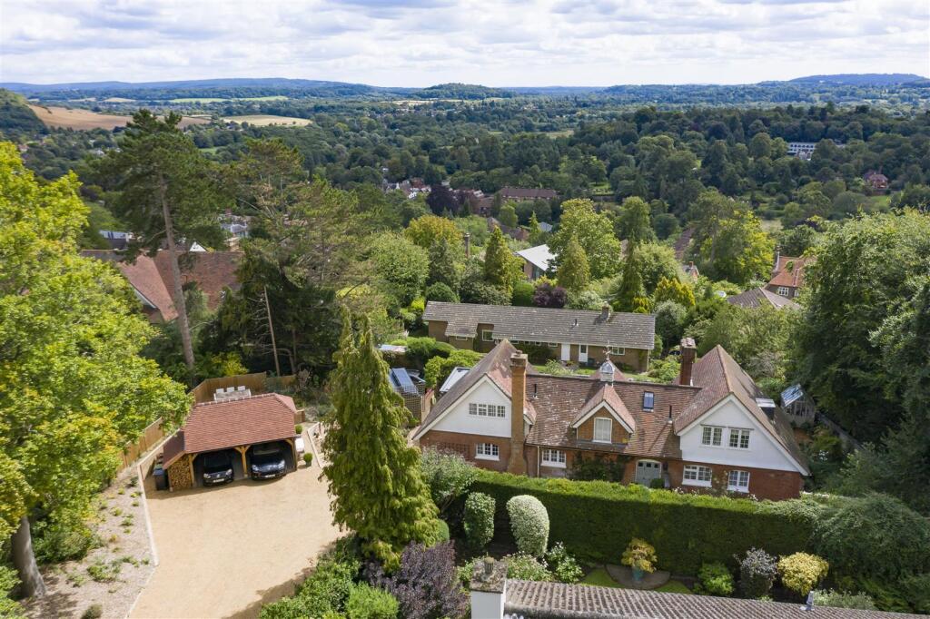 The-Stables-9-Guildown-Avenue-Guildford-GU2-4HA-DR