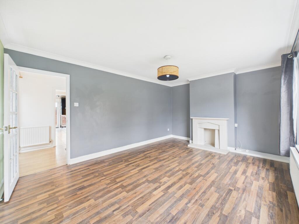 CAM01791G0-PR0202-STILL022