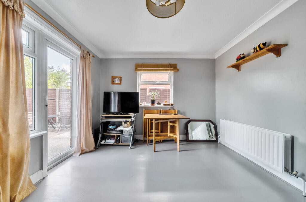 1325599-1-6877aaa...