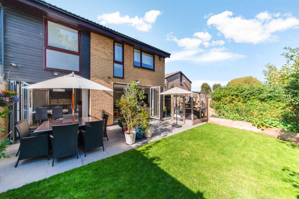 DEANS CLOSE,18-58.jpg