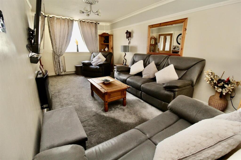 Through Lounge