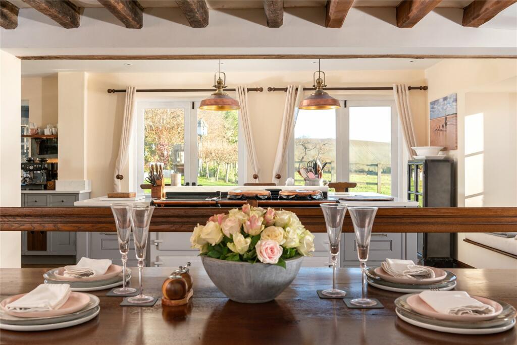 Kitchen/Breakfast Rm