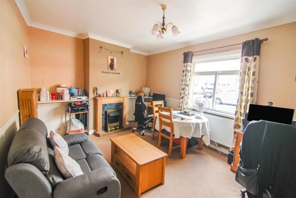 RECEPTION ROOM