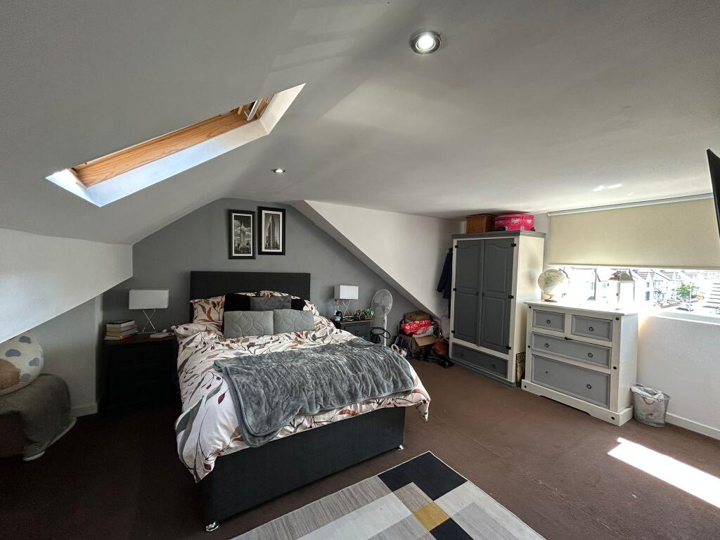 PHOTO-2025-05-10-12-00-43