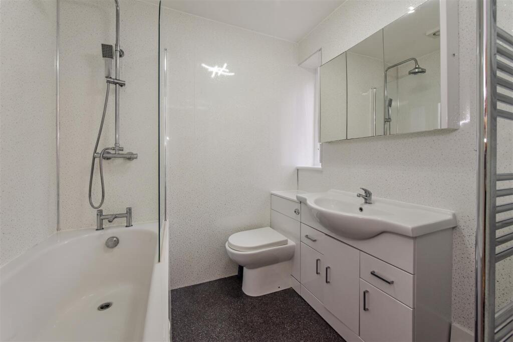 En Suite Bedroom Two.jpg