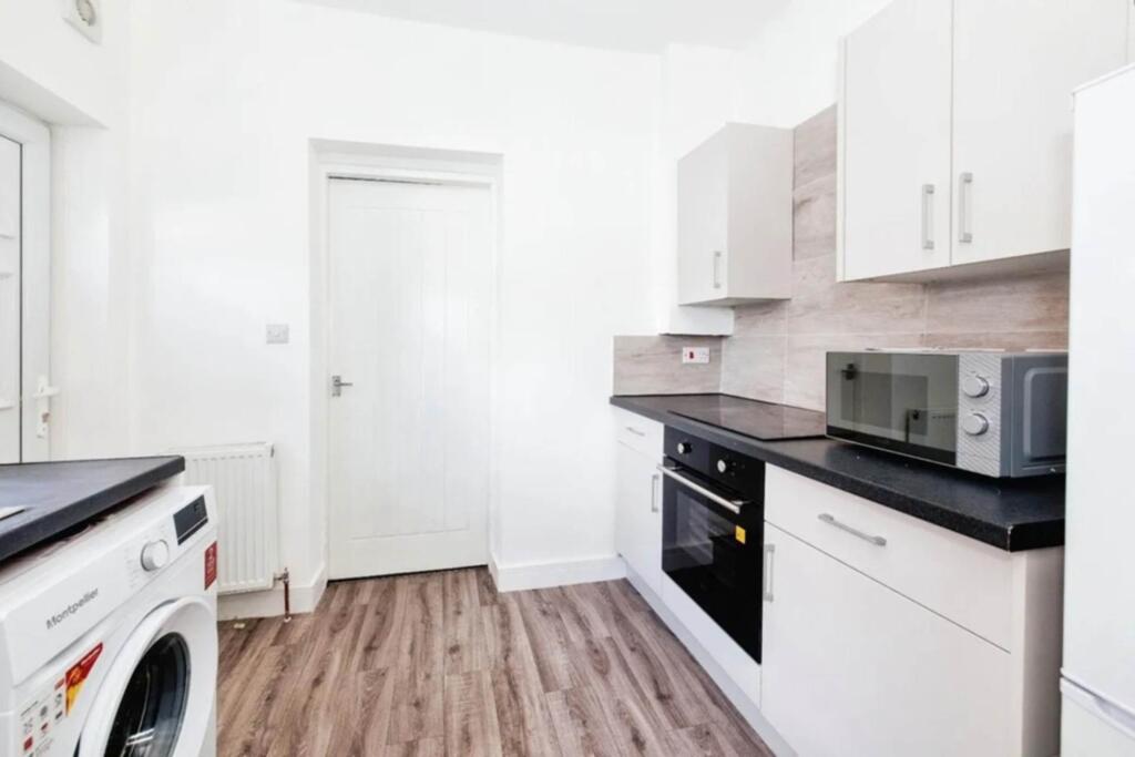 Sutton Street, Newcastle Upon Tyne NE6