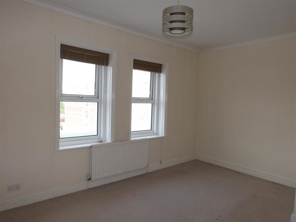 Bedroom 1.JPG
