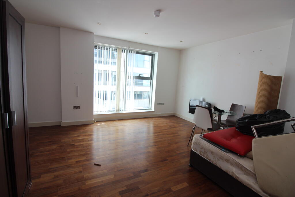 Bedroom T202508181022.jpg