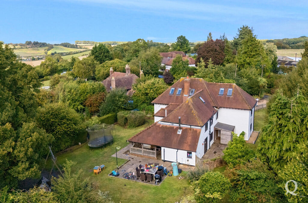 c19bf6e4-2d01-4b6...