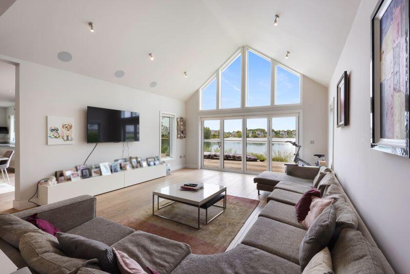 Living room - 2