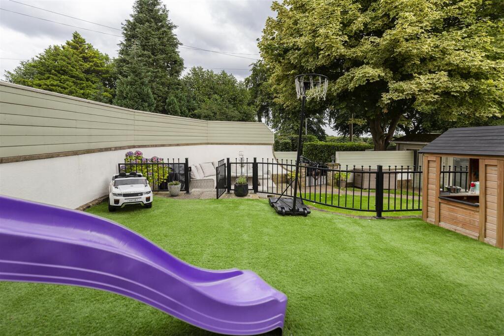 Bramleys Estate Agents - Upper Lane - Gomersal (62